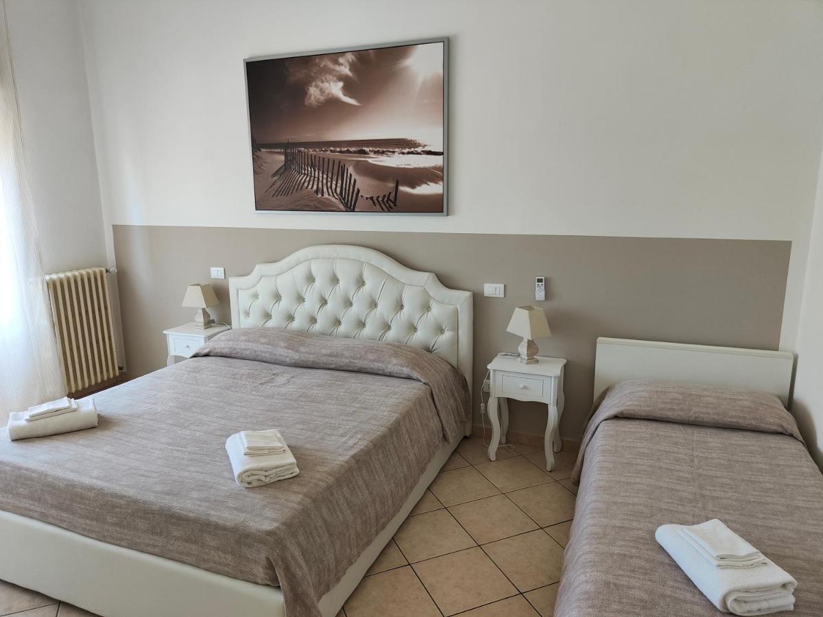 Residence Hotel Vittoria ティレニア エクステリア 写真