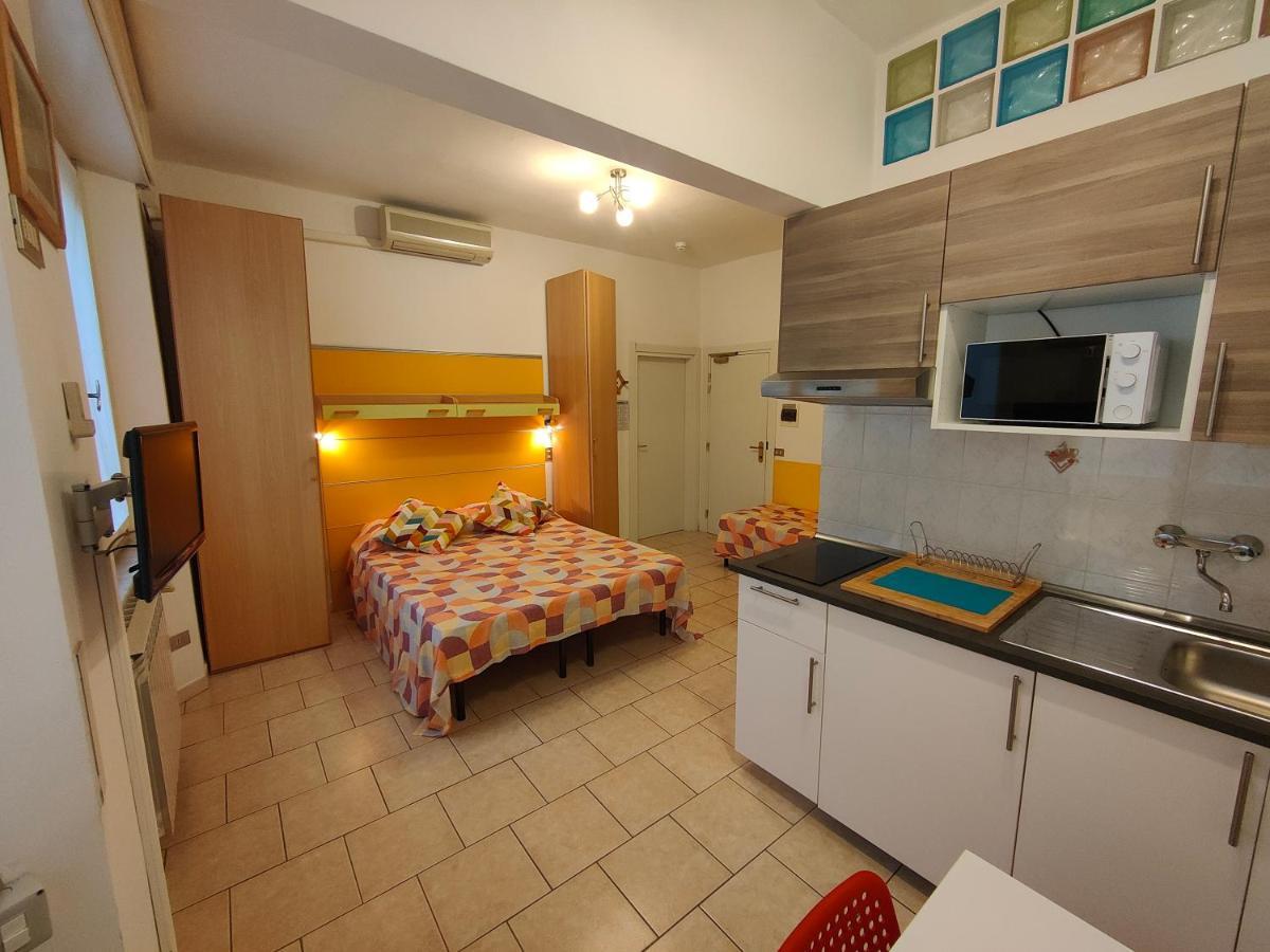 Residence Hotel Vittoria ティレニア エクステリア 写真